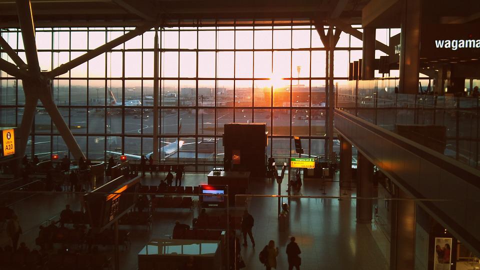 Voyager loin : le tourisme comme vecteur de croissance à l'export